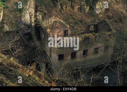 Reste der Howk Spule Mühle (1857) Nr Caldbeck Dorf Whelpo Beck Cumbria Stockfoto