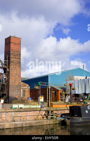 Industrial-Szene bei Stourbridge Canal, Brierley Hill, West Midlands, England, UK Stockfoto