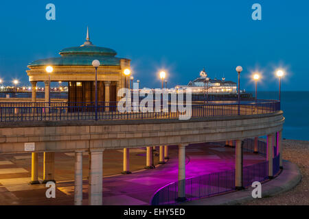 Abend am Meer in Eastbourne, East Sussex, England. Stockfoto