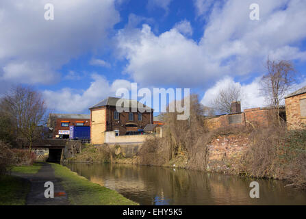 Industrial-Szene bei Stourbridge Canal, Brierley Hill, West Midlands, England, UK Stockfoto