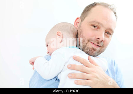 Vater mit Baby Stockfoto