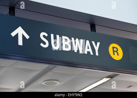 Staten Island New York City Terminal das U-Bahn-Zeichen Stockfoto