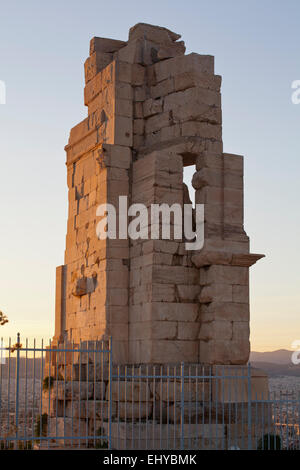 Das Philopappos Denkmal auf Mouseion Hill in Athen, Griechenland. Stockfoto