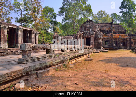 Banteay Kdei Tempel in Siem Reap, Kambodscha. Keine Menschen im Bild mit blauem Himmel. Stockfoto