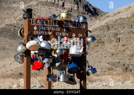 Wasserkocher-Kreuzung im Death Valley. Stockfoto