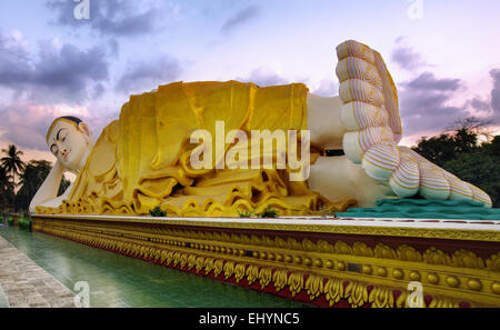 Mya Tha Lyaung Reclining Buddha, Bago Region, Myanmar Stockfoto