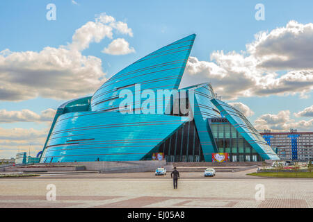 Verwaltungs-, Astana, Hörsaalgebäude, Stadt, Kasachstan, Zentralasien, Manfredi, New, Zustand, Sommer, Architekt, Merkmal Stockfoto