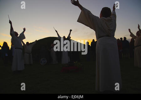 Bryn Celli Ddu Grabkammer, Sommer-Sonnenwende, Llandaniel, Anglesey Stockfoto