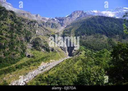 Schweiz, Europa, Kanton Bern, Berner Oberland, Valley, Lauterbrunnen, Gletscherhorn, Rottal, Sommer, Gulch, Bach, Berg, Stockfoto