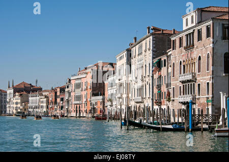 Gebäude am Canal Grande. Stockfoto