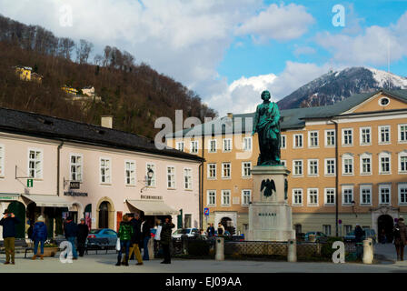 Mozart-Statue, Mozartplatz, Altstadt, Altstadt, Salzburg, Österreich Stockfoto