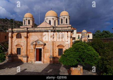 Agia Triada, Agio Triados Tsangarolon, Akrotiri, Chania, Christentum, glaube, Kirche, Griechenland, Europa, griechisch-orthodoxe, Kreuzgang, C Stockfoto