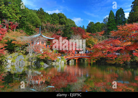 Brücke, Daigo-Ji, Japan, Asien, Kansai, Kyoto, Japan, Landschaft, Tempel, bunt, Herbst, Garten, Momiji, keine Menschen, Teich, rot, Stockfoto