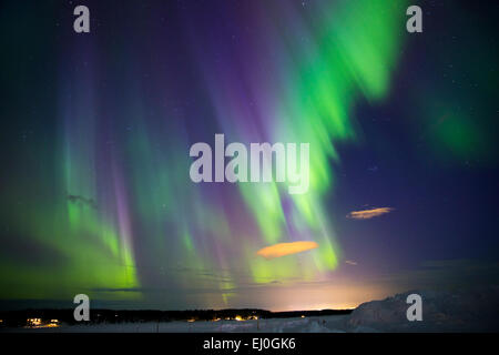 Jukkasjärvi, Schweden. 17. März 2015. Die Nordlichter, Aurora Borealis abgebildet in Jukkasjärvi, Nordschweden letzte Nacht als dem größten Sonnensturm trifft Erde in den letzten zwei Jahren. Bildnachweis: Oliver Dixon/Alamy Live-Nachrichten Stockfoto