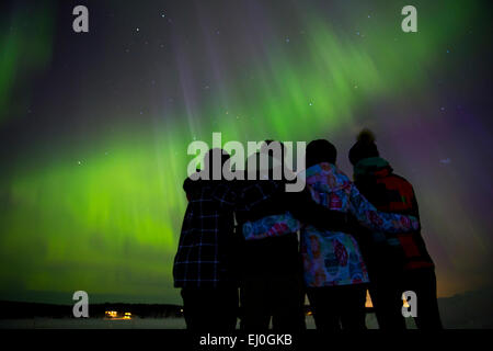 Jukkasjärvi, Schweden. 17. März 2015. Die Nordlichter, Aurora Borealis abgebildet in Jukkasjärvi, Nordschweden letzte Nacht als dem größten Sonnensturm trifft Erde in den letzten zwei Jahren. Bildnachweis: Oliver Dixon/Alamy Live-Nachrichten Stockfoto