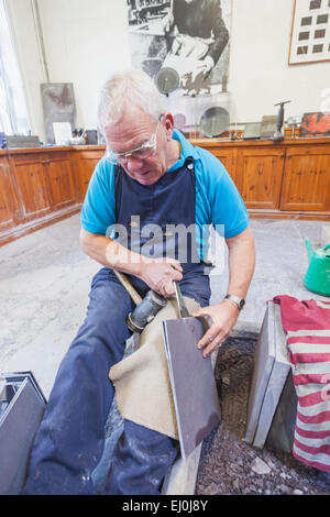 Wales, Gyynedd, Llanberis, das Nationalmuseum Schiefer Schiefer Teilung Demonstration Stockfoto