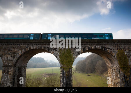 Chester, Shrewsbury Arriva Trains Wales Dienst Ceiriog Tal am Chirk, Wrexham Chirk Viadukt, überqueren Stockfoto