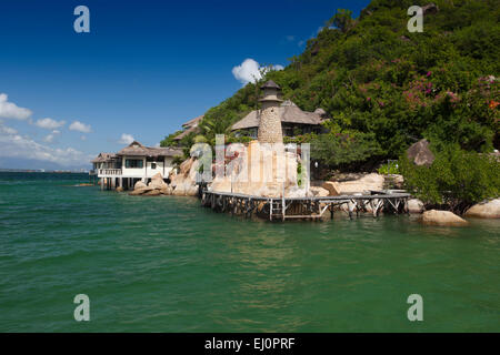 Bad, Bucht, Strand, Hotel, kleine, Bungalow, Resort, Ngoc, Suong, Cam, Ranh Bucht, South China Sea, Meer, asiatische, Asien, außen, Hütte Stockfoto