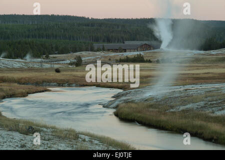 USA, Vereinigte Staaten, Amerika, Wyoming, Rockies, Rocky Mountains, Yellowstone, Nationalpark, UNESCO, Welterbe, obere Geysir Stockfoto