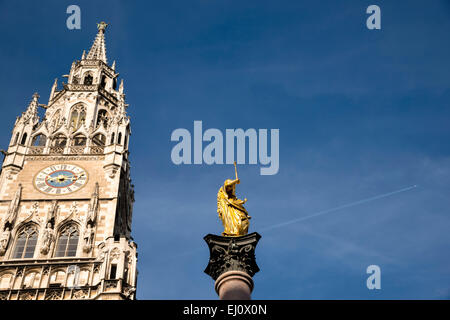 Mary Spalte, Mariensäule, neues Rathaus, Stadt, München, Bayern, Deutschland, Europa, Mittelsäule, golden Stockfoto