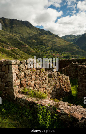 Blick vom Inka-Zitadelle von Pisac Ruinen, Pisac, Heiliges Tal, Peru Stockfoto