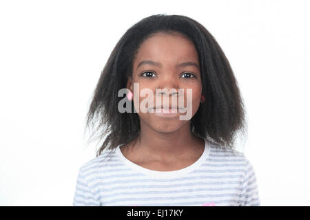 Porträt eines jungen kolumbianischen kleinen Mädchens. Stockfoto