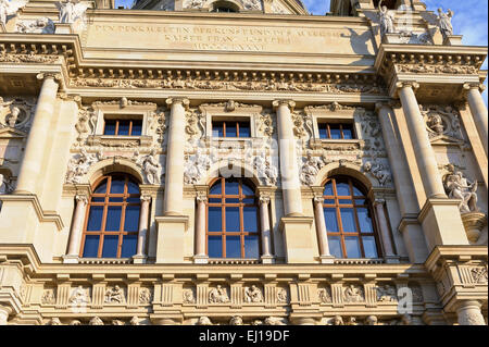 Die dekorative Fassade des Museum of Art History, Wien, Österreich. Stockfoto