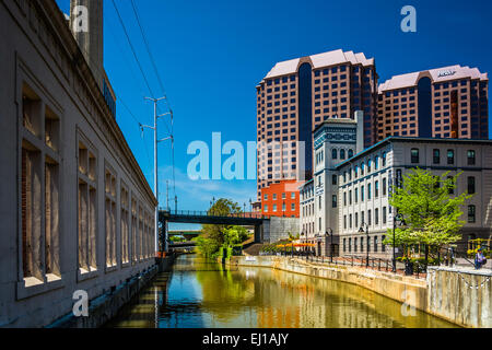 Gebäude entlang des Kanals in Richmond, Virginia. Stockfoto