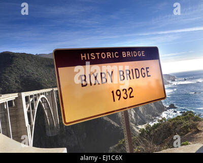 Bixby Bridge Schild am Big Sur, Monterey, Kalifornien USA Stockfoto