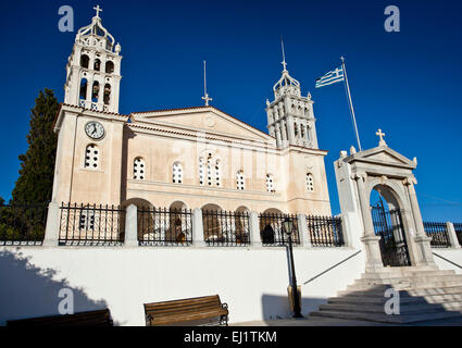 Die Kirche von Agia Triada (Heilige Dreifaltigkeit) in Lefkes in Paros, Griechenland. Stockfoto