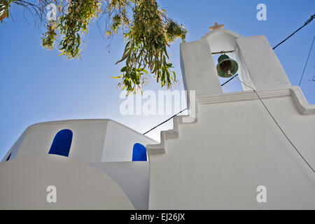 Griechische Orthadox Kirche in Naoussa in Paros, Griechenland. Stockfoto