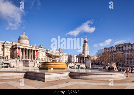 Trafalgar Square in London, an einem sonnigen Wintertag. Stockfoto