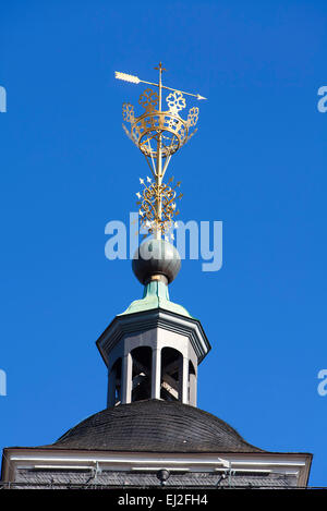 Kroenchen Skulptur auf der Steepletop der Nikolaikirche Kirche, Wahrzeichen von Siegen, Nordrhein-Westfalen, Deutschland, Europa Stockfoto