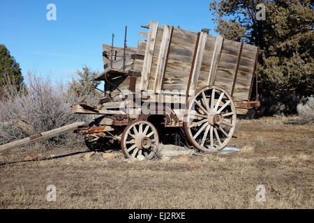 Eine alte hölzerne Logger Wagen in Bend, Oregon Stockfoto