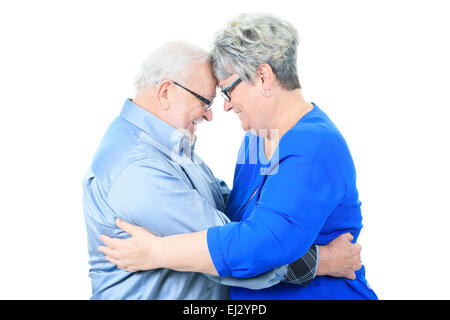 Gerne älteres Paar in Liebe. Isoliert auf weißem Hintergrund Stockfoto