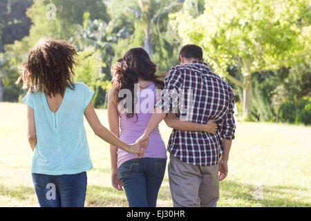 Mann untreu im park Stockfoto