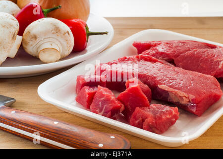 Paket von rohes Rindfleisch Steaks bereit für das Kochen Stockfoto