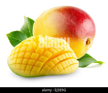 Mango mit Scheiben auf einem weißen Hintergrund. Stockfoto