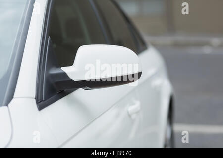 Nahaufnahme von einem Außenspiegel Stockfoto