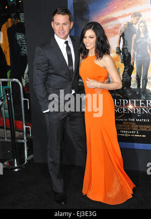 LOS ANGELES, CA - 2. Februar 2015: Channing Tatum & Frau Jenna Dewan-Tatum bei der Los Angeles Premiere seines Films "Jupiter Ascending" am TCL Chinese Theatre in Hollywood. Stockfoto