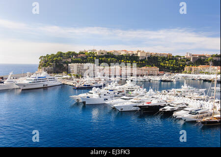 MONTE CARLO, MONACO - Blick auf Port Hercules Stockfoto