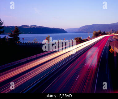 Interstate 84 reist, Ost und West teilweise entlang des Columbia River Division Staaten Washington und Oregon Stockfoto