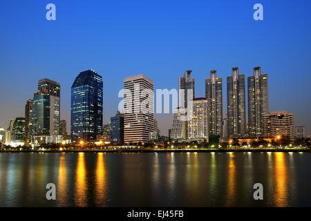 Stadtbild von Bangkok mit schönen Himmelshintergrund Stockfoto