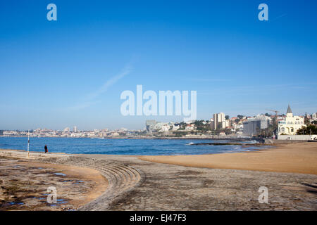 Estoril und Cascais Städte in Portugal. Strand mit dem Atlantischen Ozean. Stockfoto