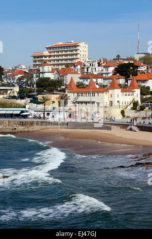 Stadt Skyline von Estoril in Portugal, Blick von den Atlantischen Ozean. Stockfoto