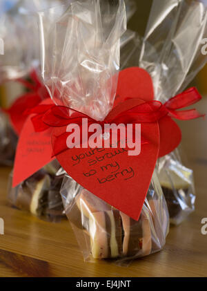 Valentinstag-handgemachte Schokoladen Herz Stockfoto