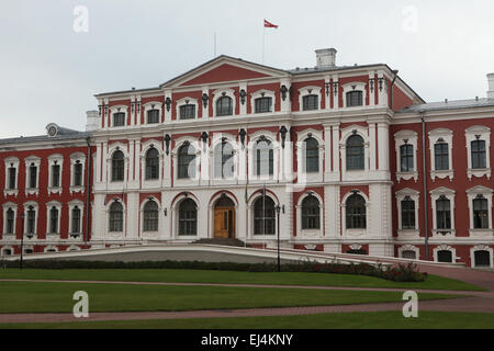 Jelgava Palace auch bekannt als Mitava Palast von russischen Barock entworfen Architekten Bartolomeo Rastrelli in Jelgava, Lettland. Stockfoto