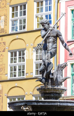 Polen - Stadt Danzig (auch weiß Nas Danzig) in Pommern. Berühmten Neptunbrunnen am Dlugi Targ Quadrat. Stockfoto