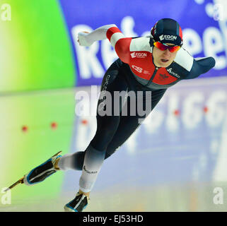 Tschechische Eisschnellläuferin Martina Sáblíková in Aktion während der 1500 Meter bei der Eisschnelllauf-WM in Erfurt, Deutschland 21. März 2015. Foto: MARTIN SCHUTT/dpa Stockfoto