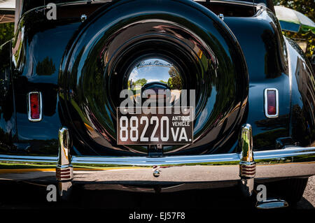 1941 zeigen Lincoln Continental Cabriolet, Oldtimer, Armstrong Straße, Altstadt Fairfax, Virginia Stockfoto